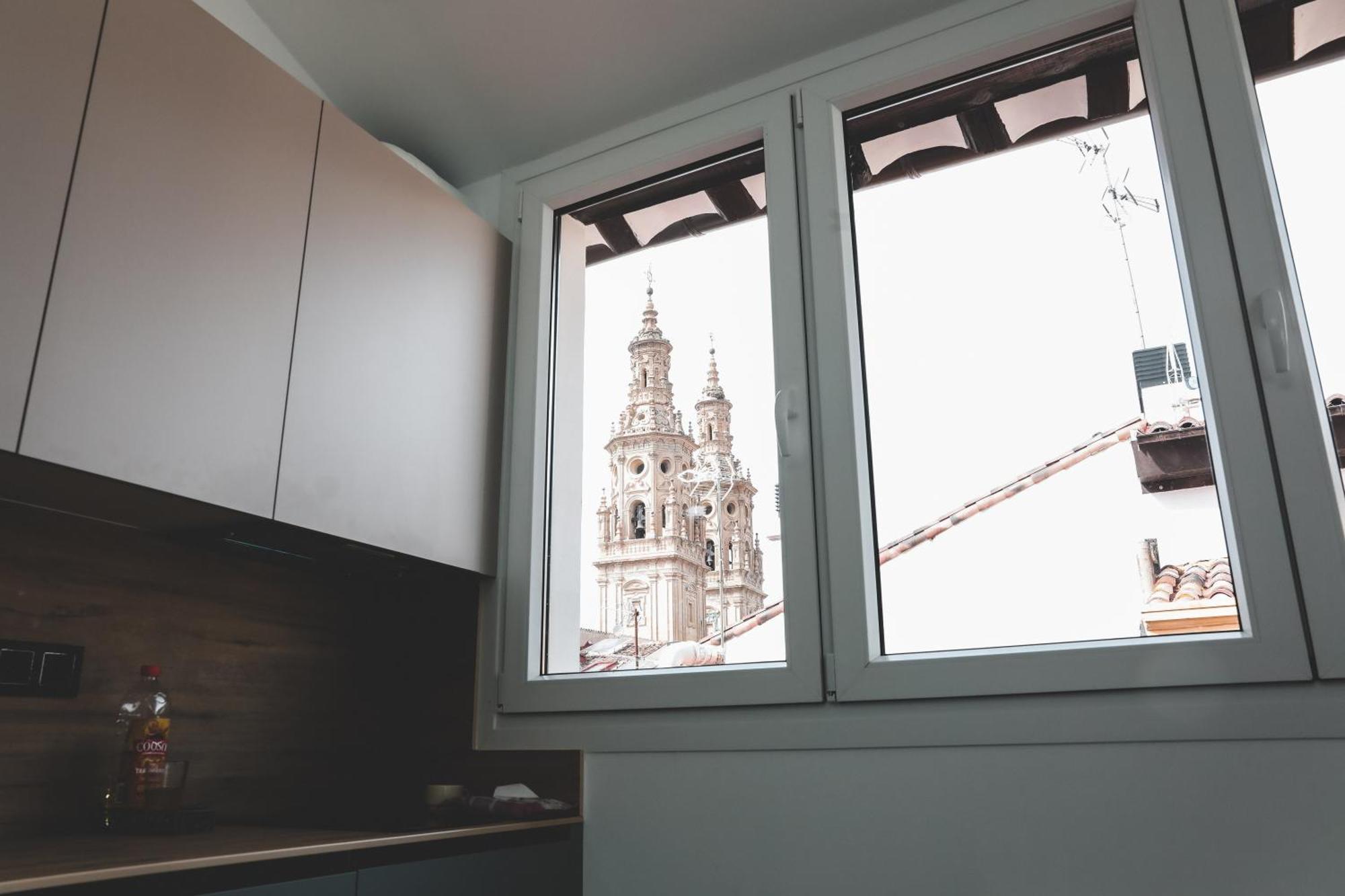 Casa San Juan - Habitaciones Privadas Logroño Eksteriør billede