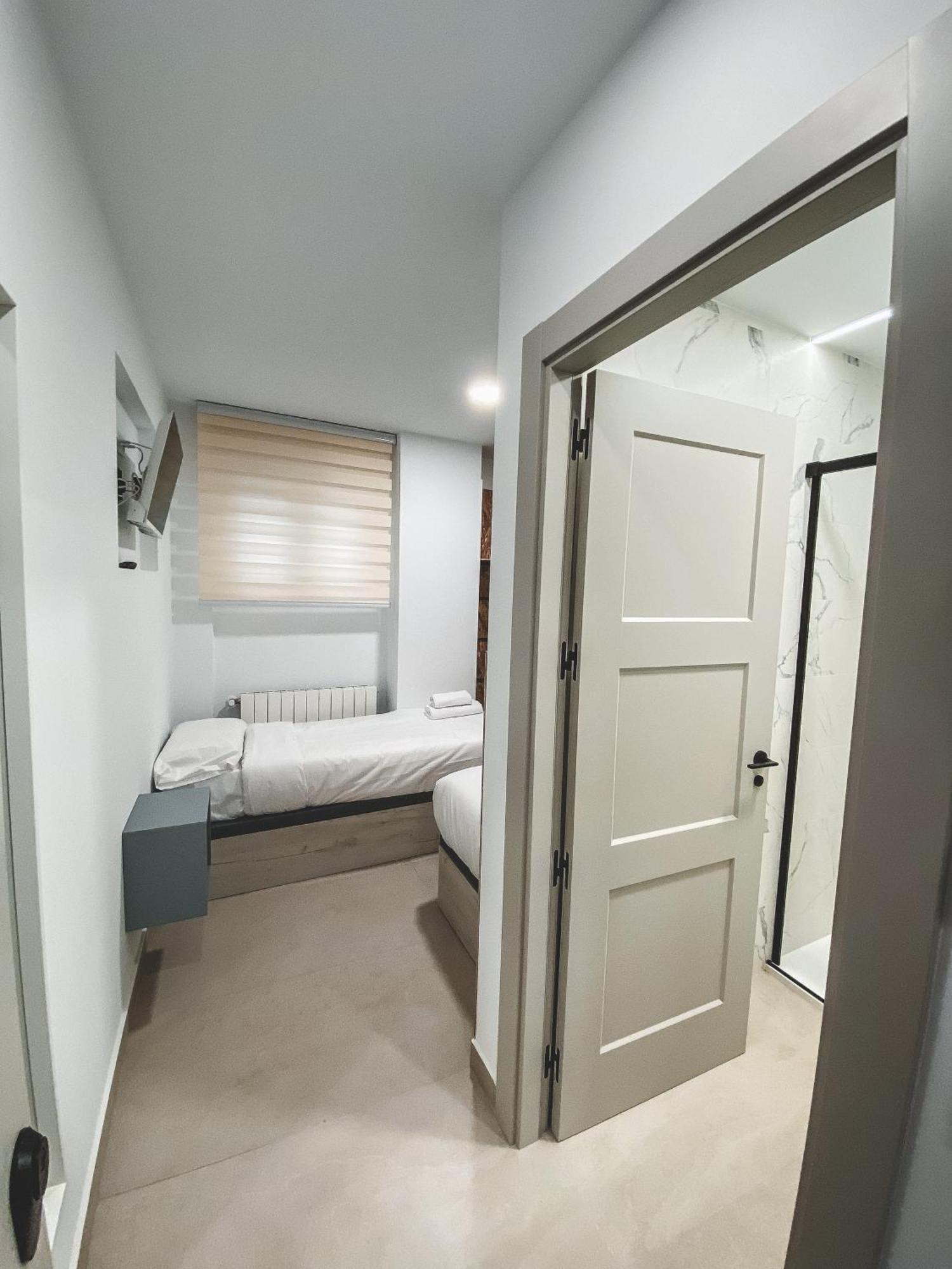 Casa San Juan - Habitaciones Privadas Logroño Eksteriør billede